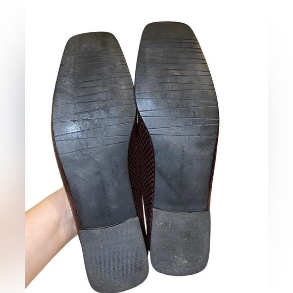 STUART Weitzman Red snake skin embossed loafers size 10 - Picture 5 of 10